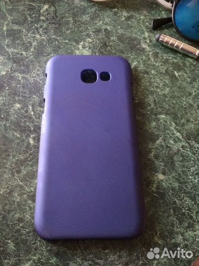 Чехлы на телефон