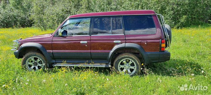 Mitsubishi Montero 3.0 AT, 1993, 215 000 км