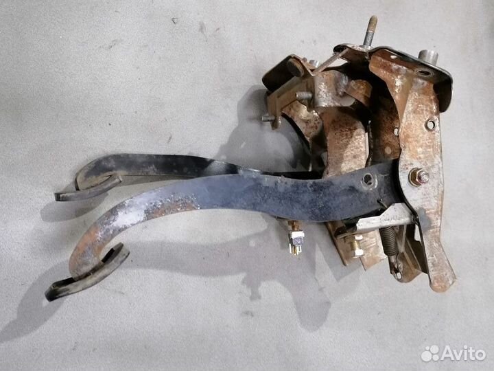 Педальный узел Kia Shuma Sephia/Shuma 1996-2001