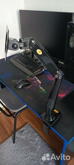 Кронштейн для монитора