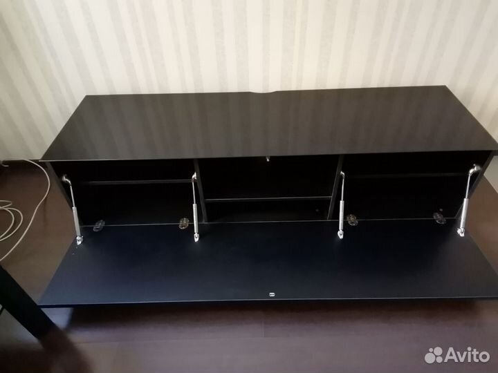 Тумба под телевизор