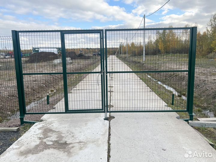 Распашные ворота с калиткой под ключ