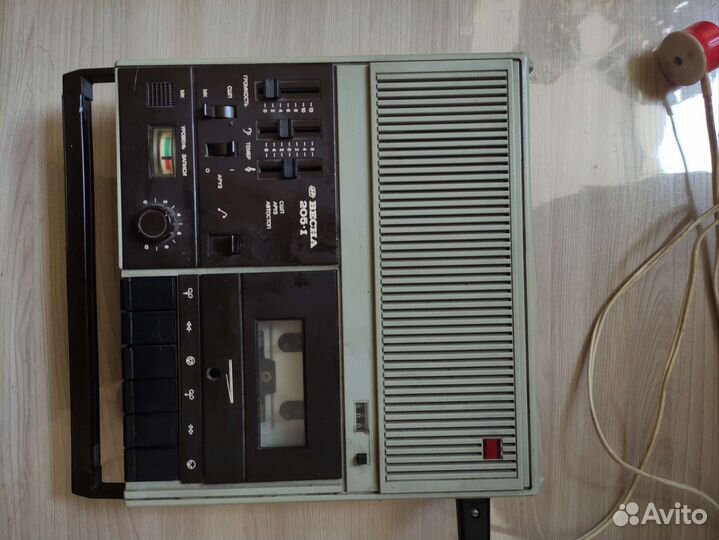 Кассетный магнитофон Весна 205-1