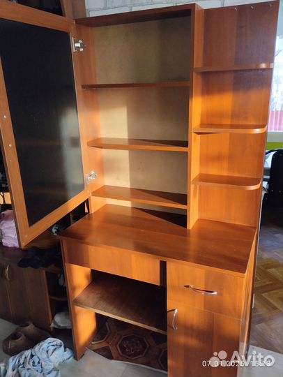 Трюмо с зеркалом