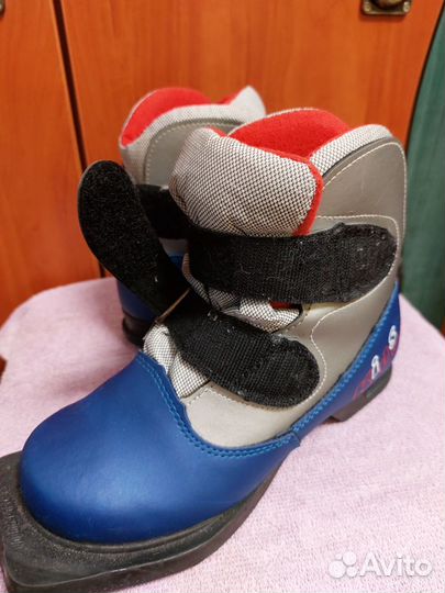 Лыжные ботинки 32р