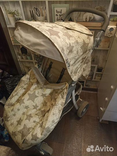 Прогулочная коляска