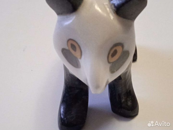 Фигурка мрамор