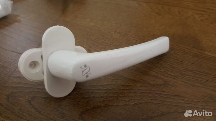 Ручка оконная