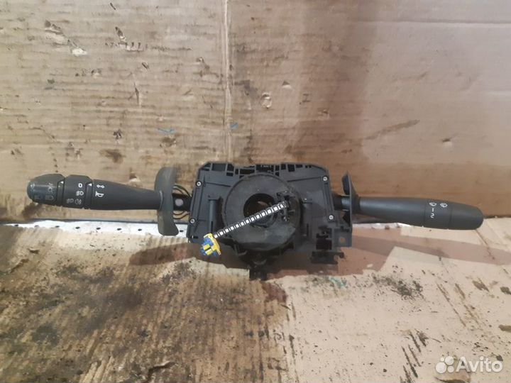 Переключатель подрулевой Renault Logan