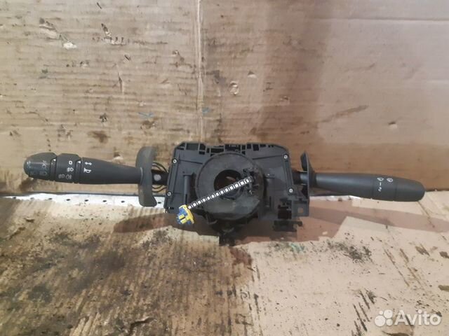 Переключатель подрулевой Renault Logan