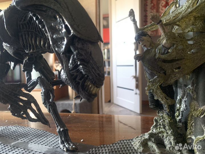 Фигурка королевы чужих Mcfarlane alien queen