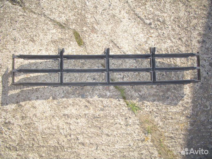 Решётка переднего бампера Шкода Фабия с10