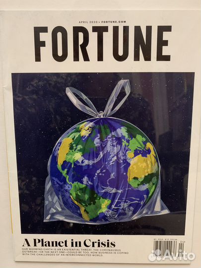 Журнал Fortune периода пандемии в раме под стеклом