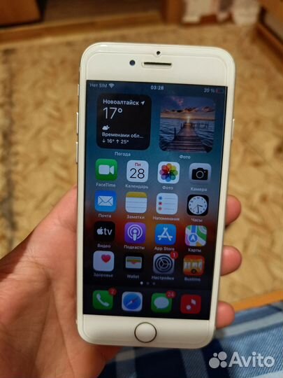 Телефон iPhone 8 64 gb