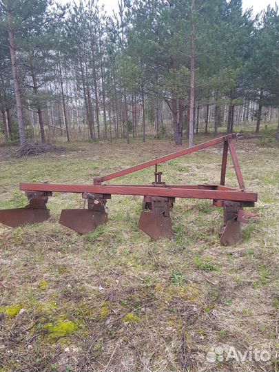 Плуг для трактора