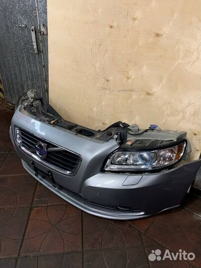 Срез морды Вольво S40 рест Volvo V50 ксенон