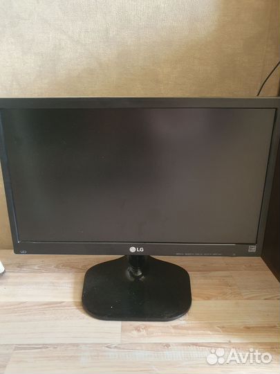 Монитор LG 20