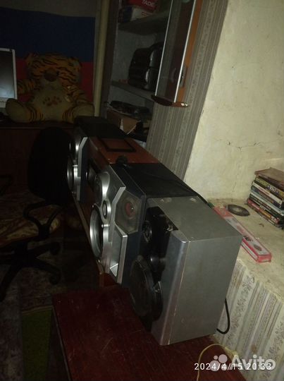 Музыкальный центр