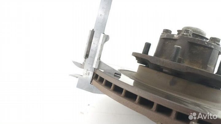 Ступица передняя левая Mitsubishi Pajero Sport