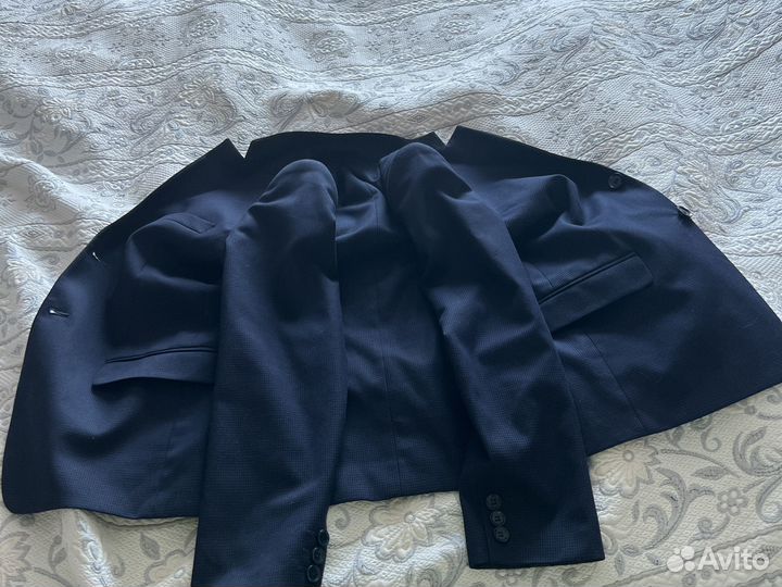 Костюм школьный + желетка в подарок