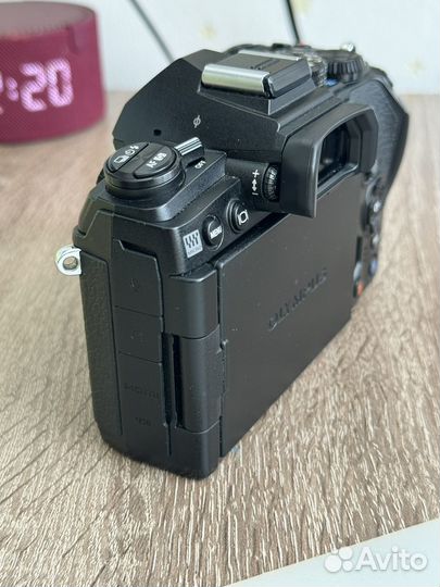 Беззеркальная камера Olympus OM-D E-M1 mark III