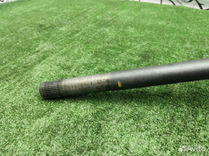 Полуось моста левый Toyota Land Cruiser Cygnus