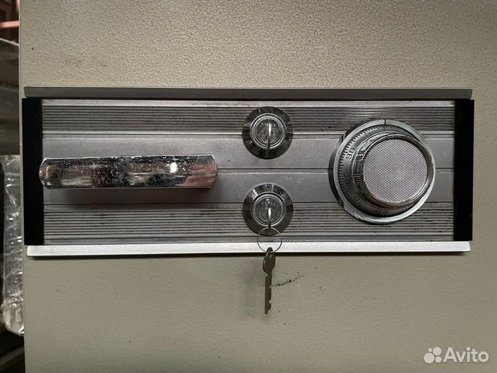 Сейф aiko jis s 1037