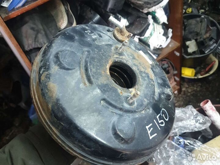 Toyota Corolla 150/151вакуумный усилитель