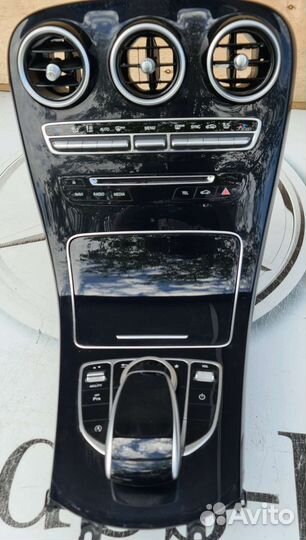 Центральная консоль Mercedes W205