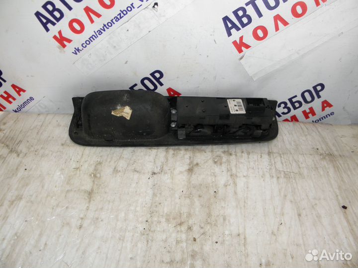 Блок управления стеклоподъёмниками Volkswagen Pass