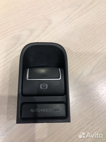 Кнопка стояночного тормоза Volkswagen Tiguan
