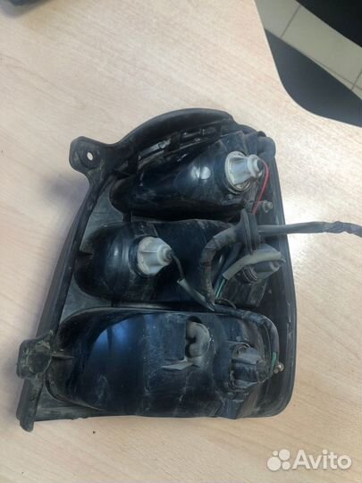 Фонарь задний левый Kia Carnival 1998-2005