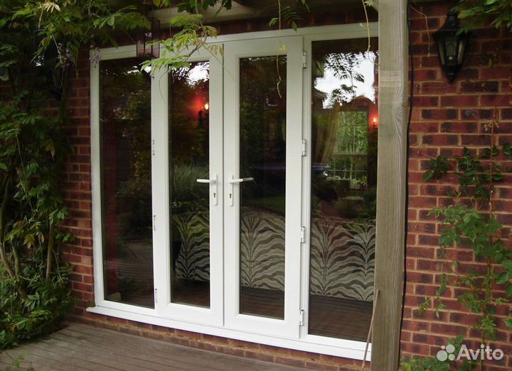 Пластиковые двери входные