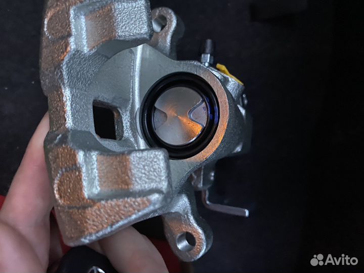 Суппорт задний mazda 6 gg