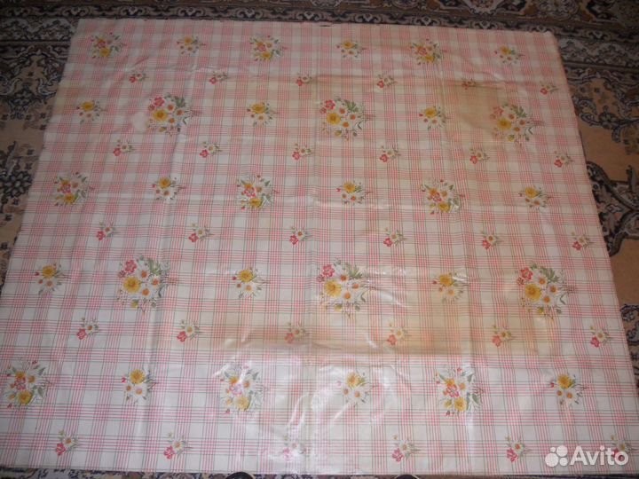 Клеёнка столовая, новая, р-р 175 х 134 см, и б.у