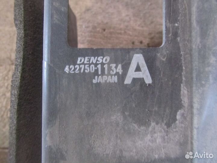 Диффузор радиатора Toyota Rav 4 denso 422750-7112