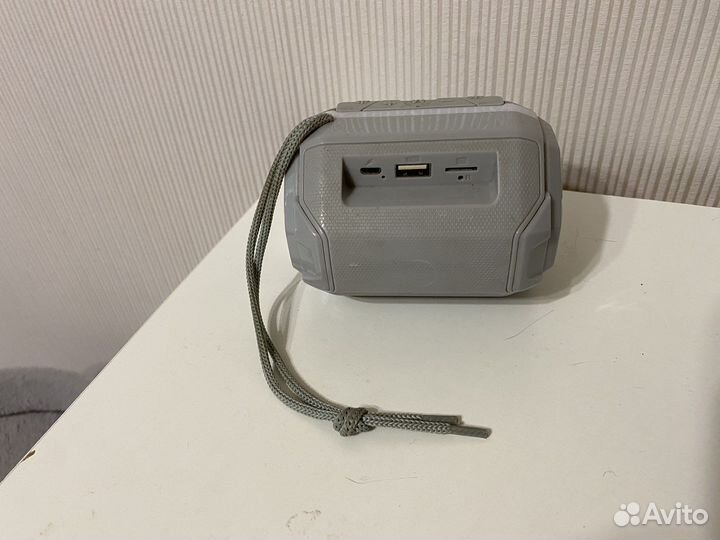 Блютуз колонка