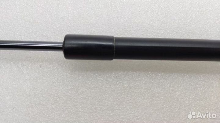 Амортизатор двери багажника левый Mitsubishi