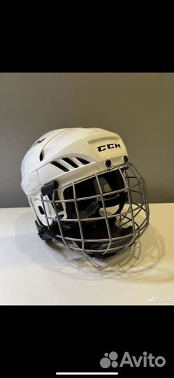 Хоккейный шлем