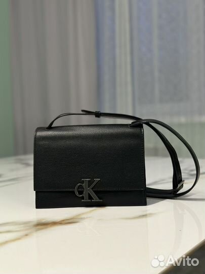 Сумка Calvin Klein женская