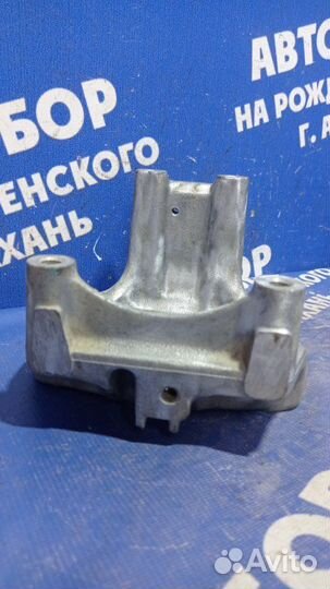 Кронштейн опоры двигателя Honda Accord 7 седан