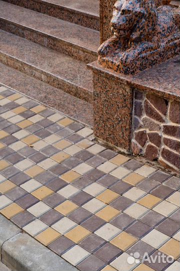 Плиточник строитель