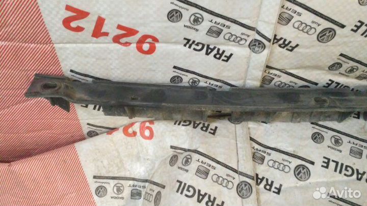 Направляющая бампера задняя Porsche Cayenne 4.5 V8