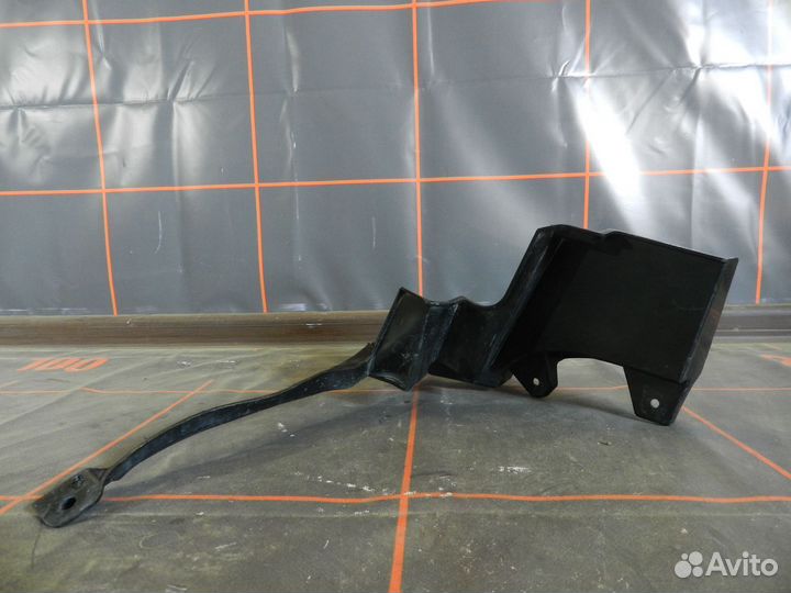 Кронштейн бампера переднего-Mercedes-Benz M-klasse