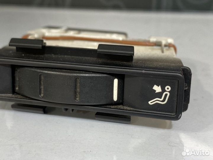 Регулятор воздуха правый Volkswagen Touareg 7L