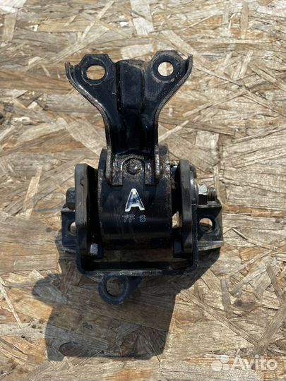 Подушка двигателя левая Mitsubishi Lancer X 1.5