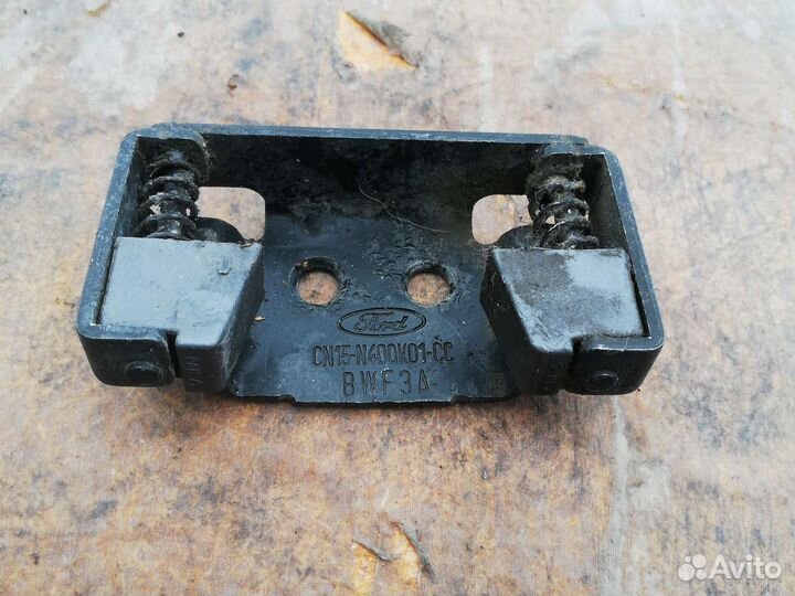 Отбойник двери багажника Форд Экоспорт