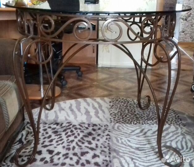 Стол для дачи (ковка ручной работы)