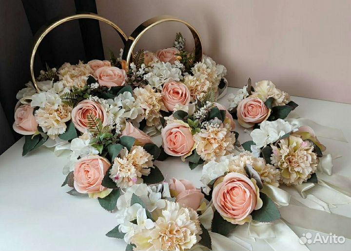 Свадебное украшение на машину