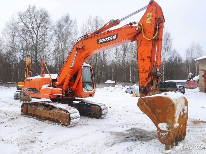 Гусеничный экскаватор DOOSAN Daewoo SOLAR 225NLCV, 2010
